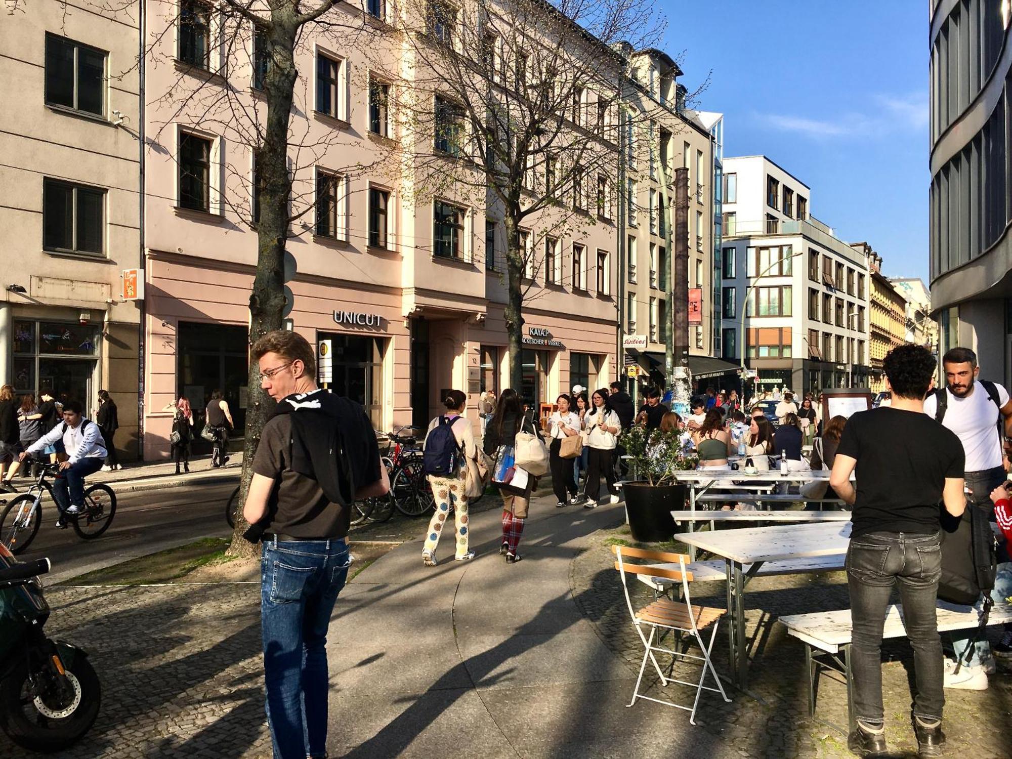 2-Zimmer-Apartment "Monbijou" Am Hackeschen Markt Berlin Dış mekan fotoğraf